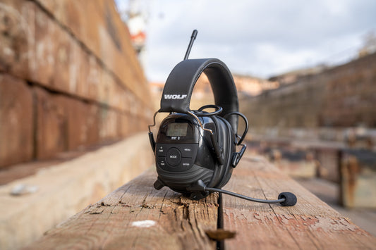 Wolf Headset Pro med bom mikrofon - [yrkesklader_for_proffs] Hörselskydd med medhörning och blututh